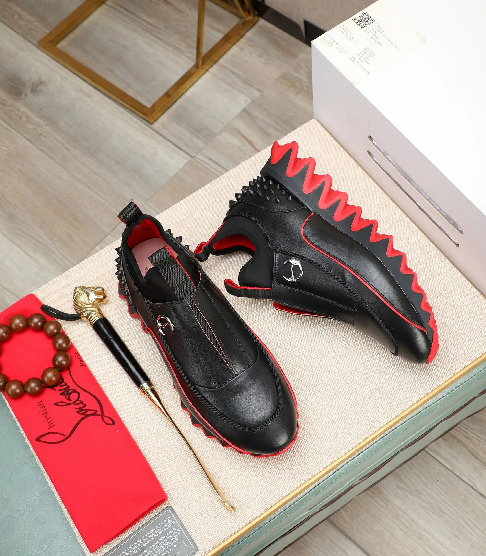 Men's shoes 💰700 (high-end goods) Christian Louboutin (CL red sole shoes) counter series, casual sneakers for couples 📢 📢 📢 Exclusive hot style release 🎈🎈💪 Movable latex feet 👻 Finished outsole line [Proud] 😝Male 38#-46, global supply 😝 [Top version]: Original imported genuine leather upper, top original leather lining, original molded TPU outsole, original 1:1 detail processing, original shoe last,